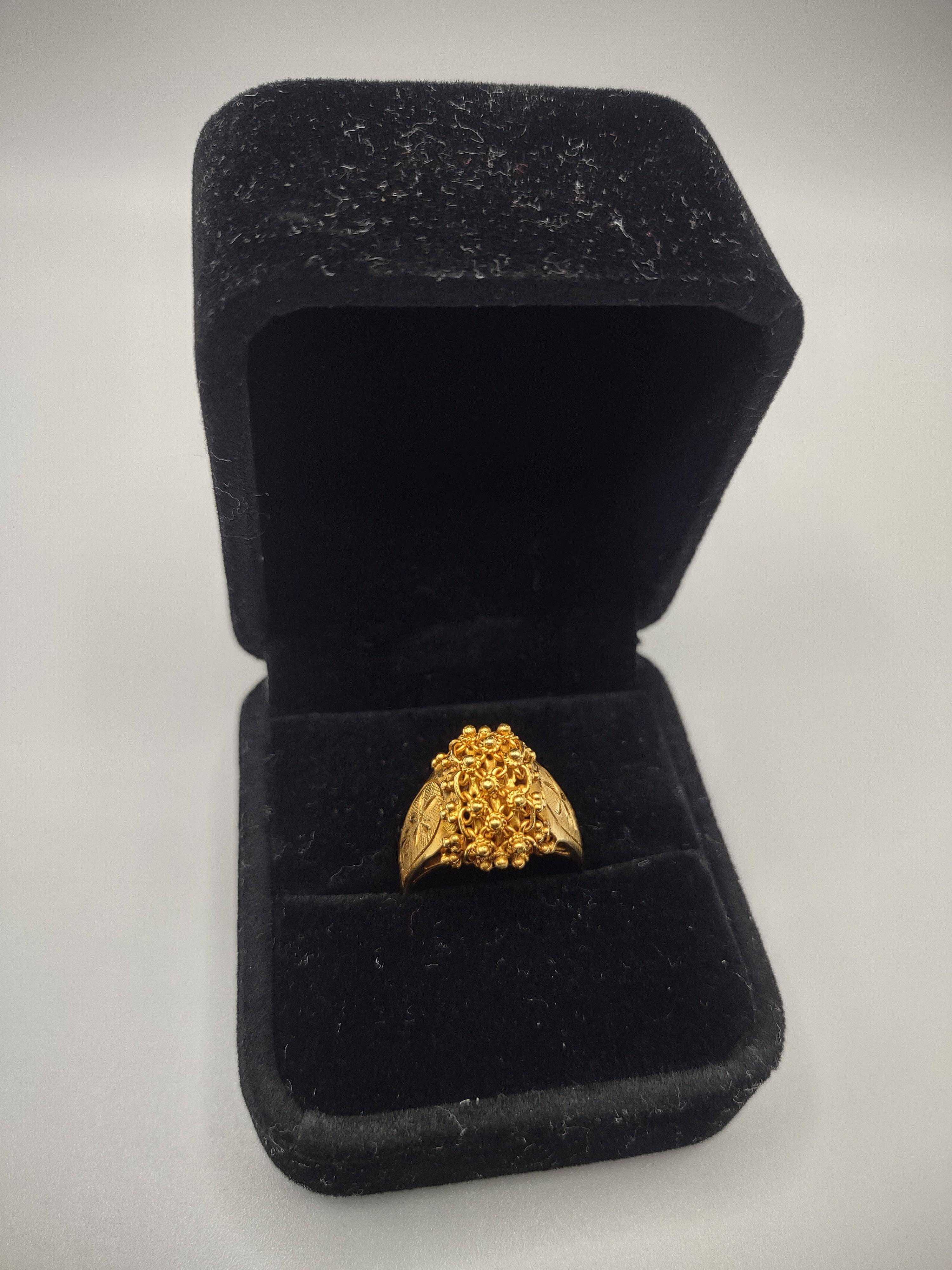 NEWYORKLISTED Vintage Jewelry Collection - Bollywood Bliss Gold Ring - NEWYORKLISTED