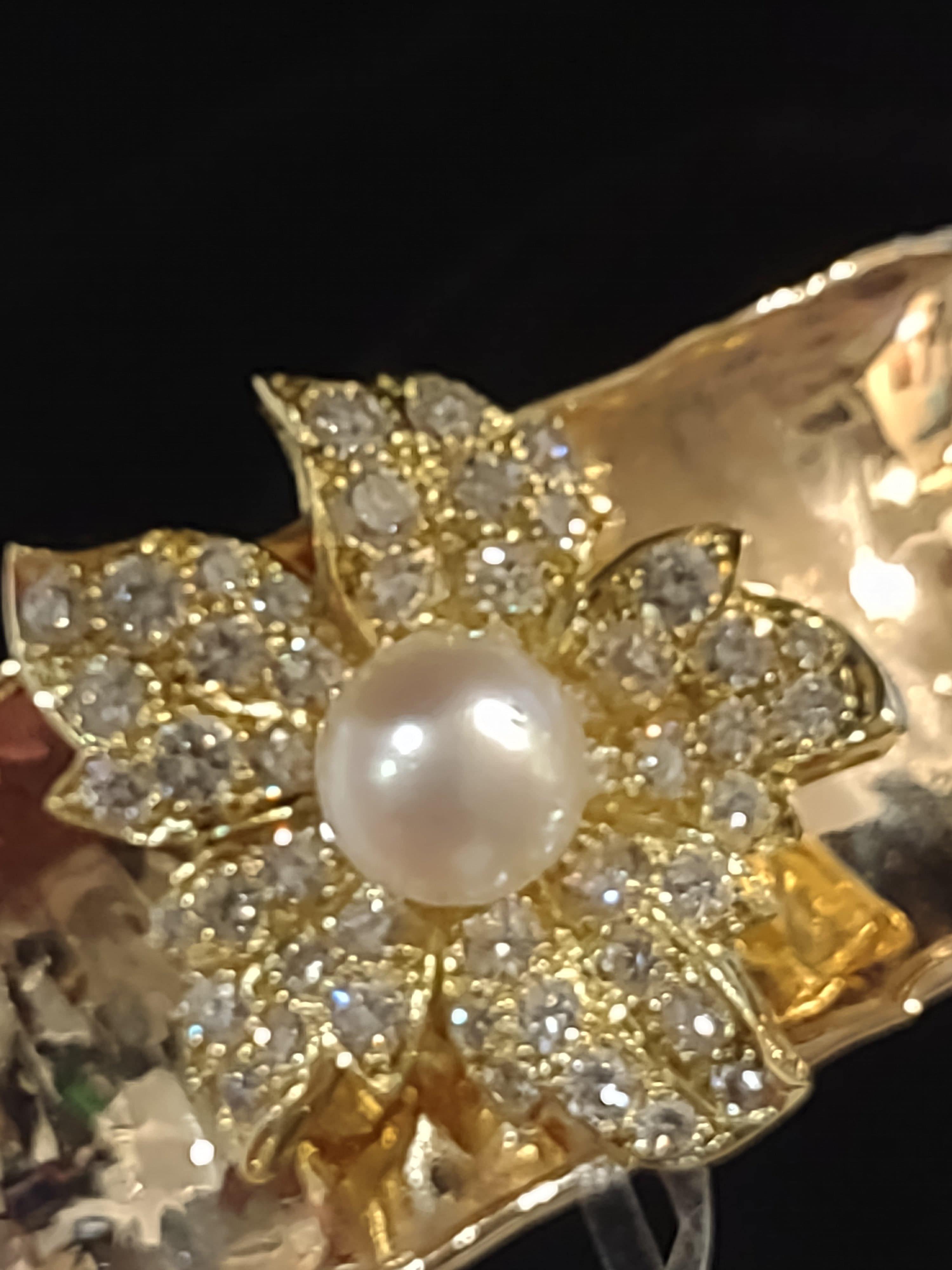 NEWYORKLISTED Vintage Jewelry Collection: The 18K Diamond &amp; Pearl Sunshine Cuff Bracelet – A Radiant Masterpiece - NEWYORKLISTED