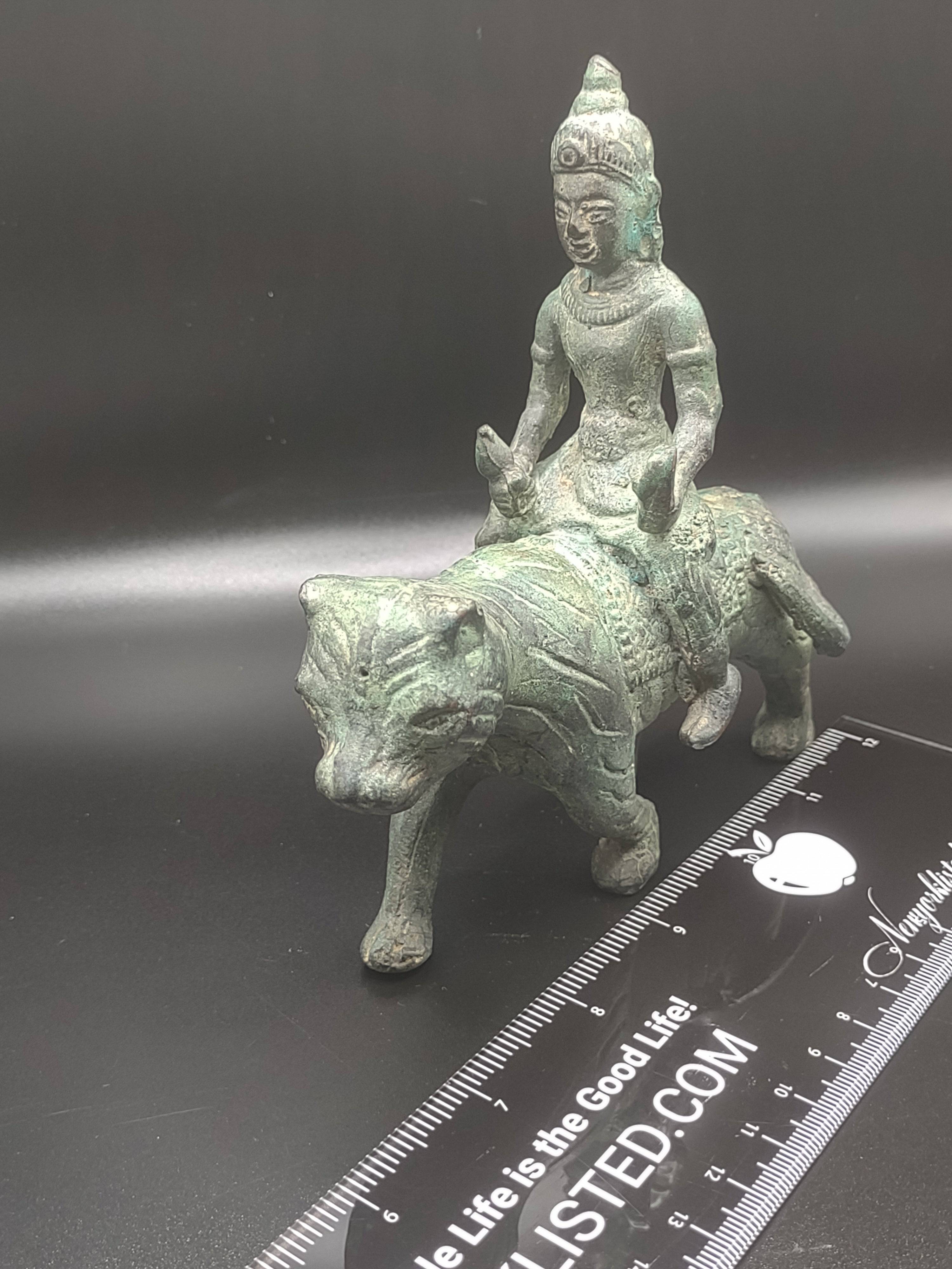 NEWYORKLISTED UNIQUE FINDS 19th Century Bronze Thai Buddha Riding a Tiger with Falcon - NEWYORKLISTED