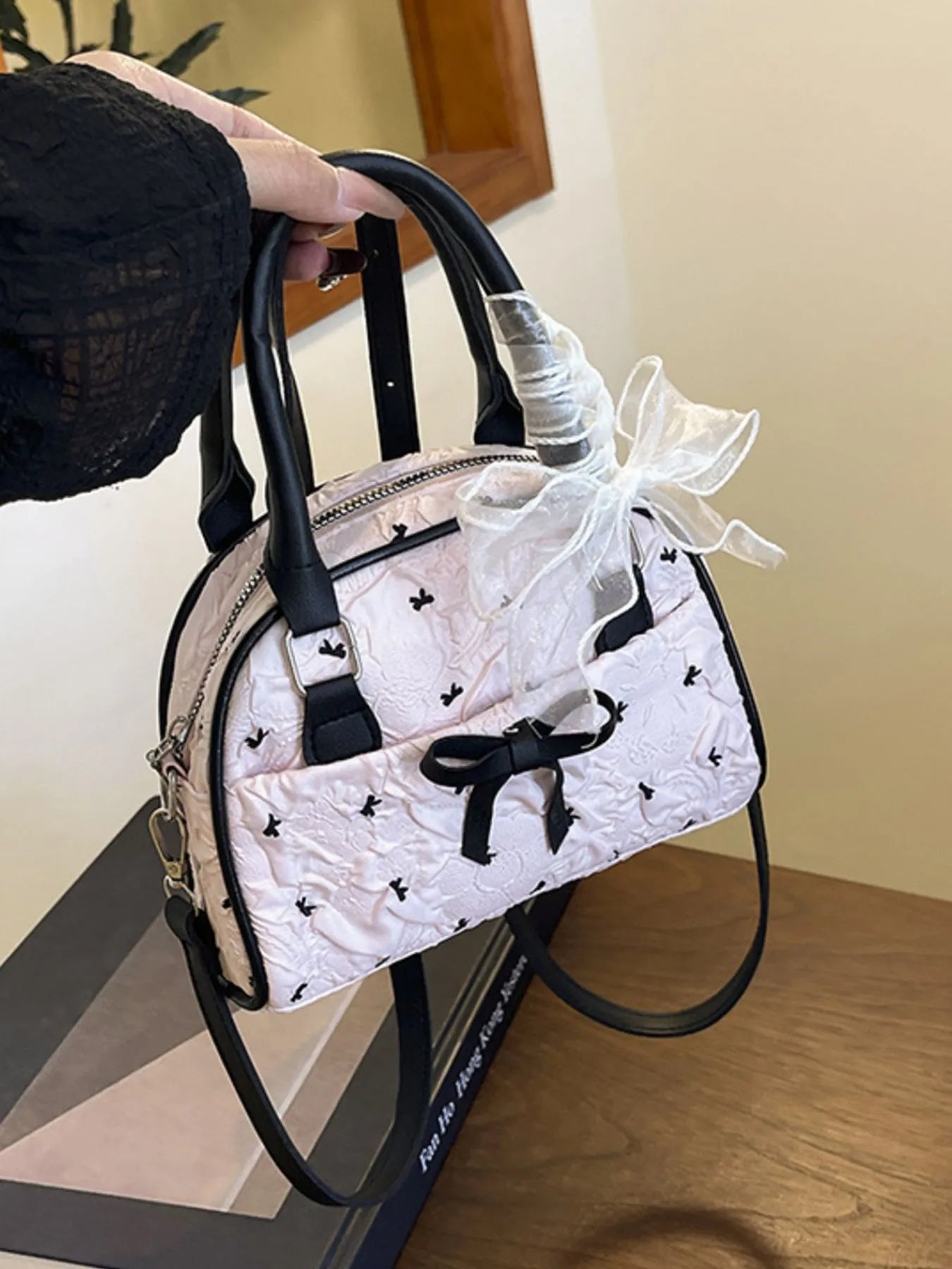 NEWYORKLISTED STYLE COLLECTION: Ruched Bow Crossbody Bag