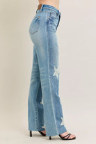 NEWYORKLISTED STYLE COLLECTION: Light blue jeans with a star design on a beige background