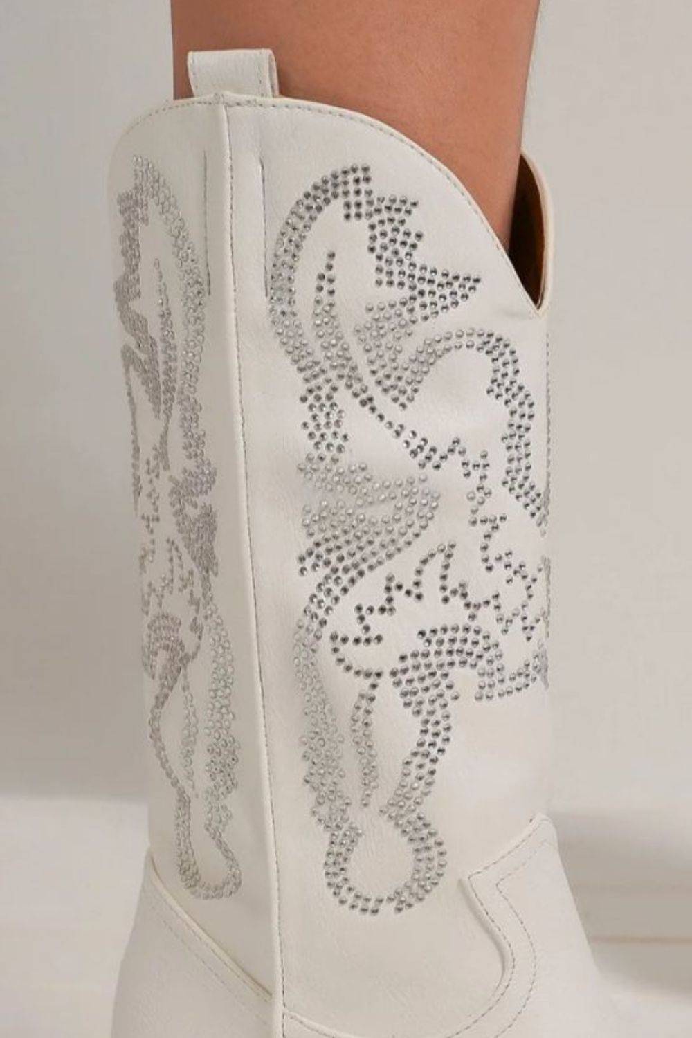 NEWYORKLISTED STYLE COLLECTION: White Fashion Rhinestone Detail Point Toe Boots - NEWYORKLISTED