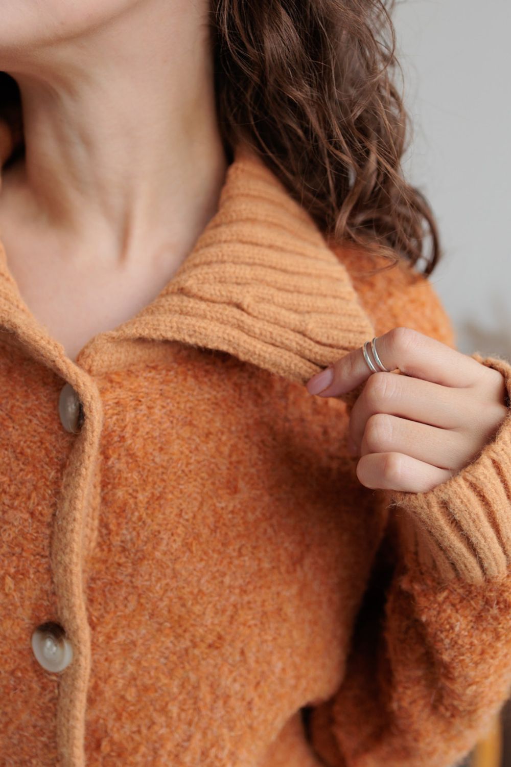 NEWYORKLISTED STYLE COLLECTION: Button Down Long Sleeve Cardigan - NEWYORKLISTED
