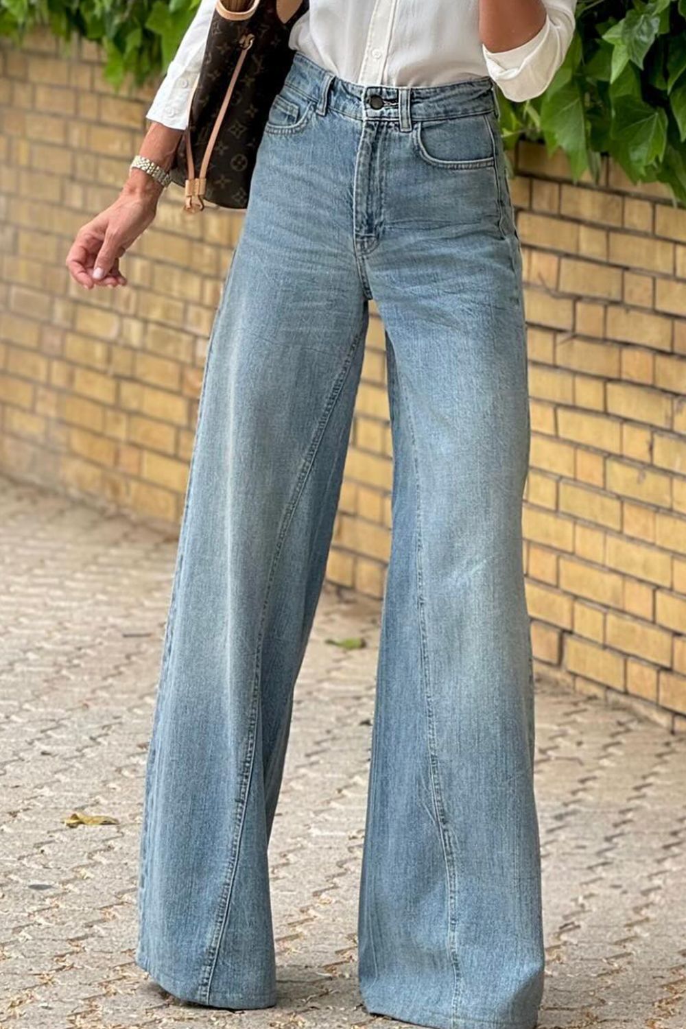 NEWYORKLISTED STYLE COLLECTION: Wide Leg Jeans with Pockets - NEWYORKLISTED