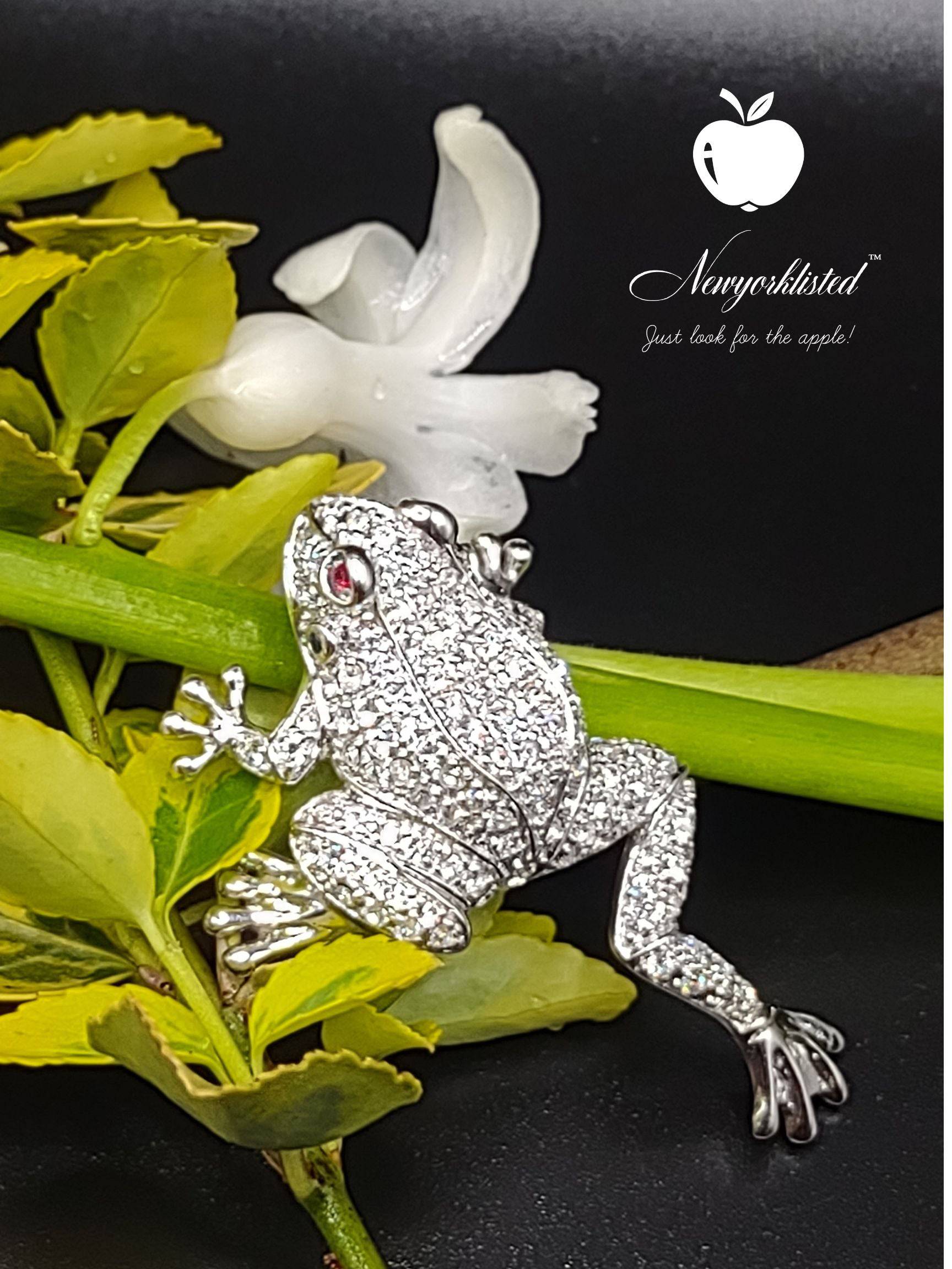 NEWYORKLISTED Vintage Sterling Silver Rhinestone Frog Pendant  by Jenna Nicole 